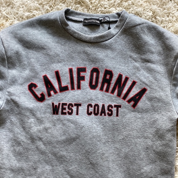 Pretty Little Thing sweater - Picture 2 of 3